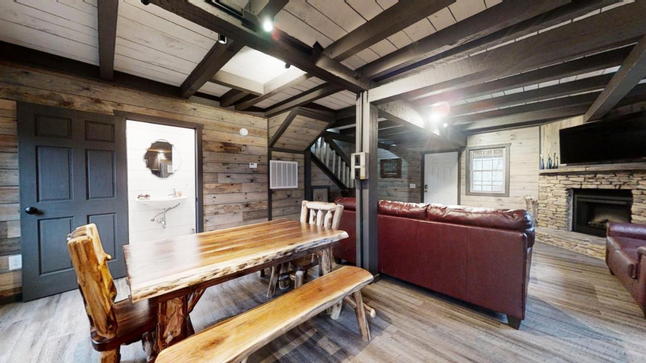 Bigfoots Hideaway Cabin Gatlinburg Exterior foto